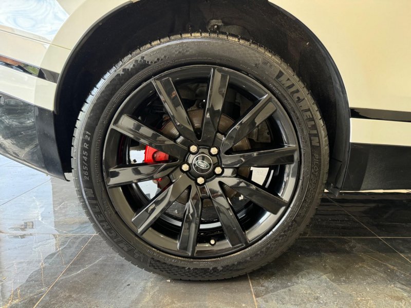 LAND ROVER RANGE ROVER VELAR