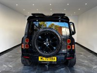 LAND ROVER DEFENDER 110