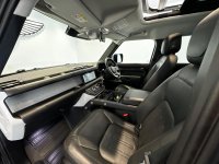 LAND ROVER DEFENDER 110