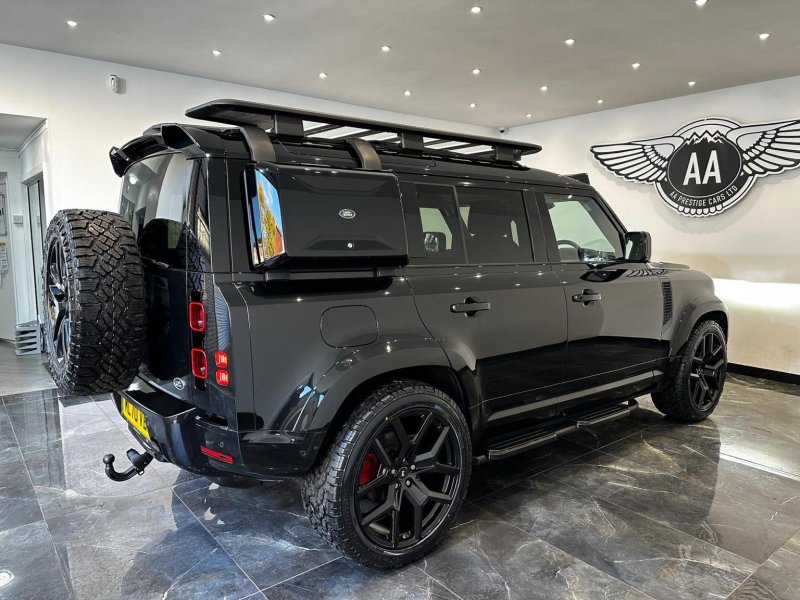 LAND ROVER DEFENDER 110