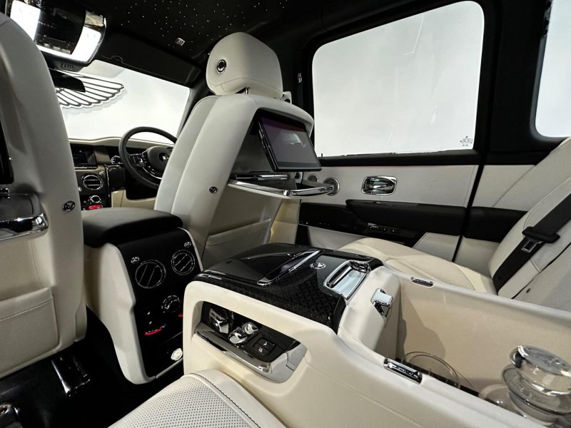 ROLLS-ROYCE CULLINAN