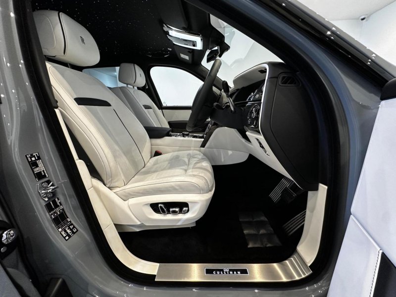 ROLLS-ROYCE CULLINAN