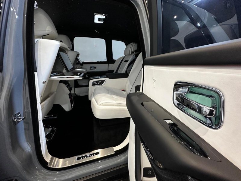 ROLLS-ROYCE CULLINAN