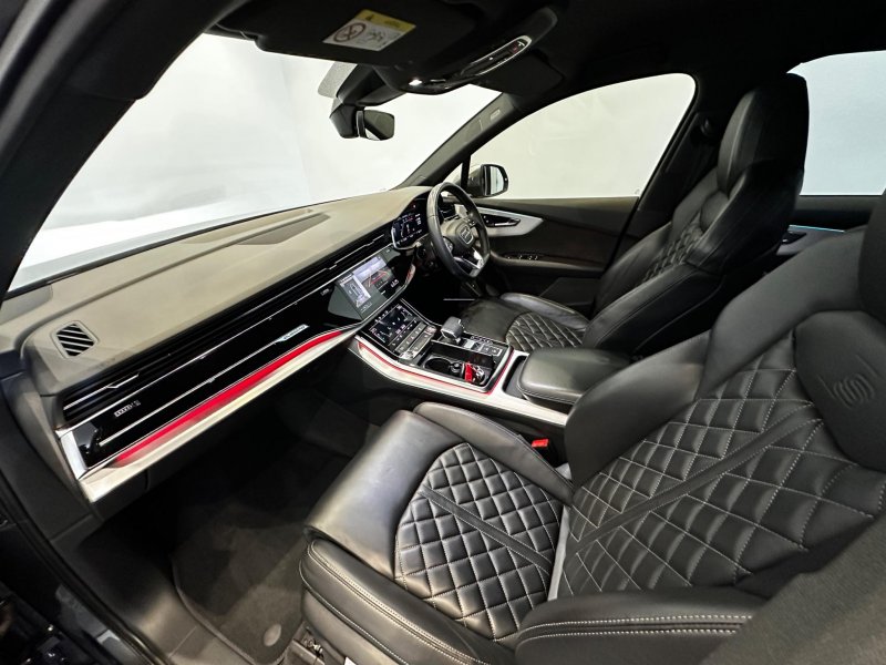 AUDI SQ7