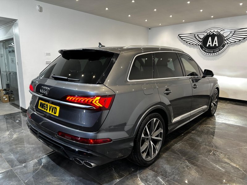 AUDI SQ7