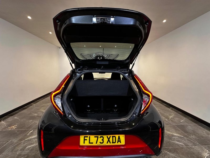 TOYOTA AYGO X
