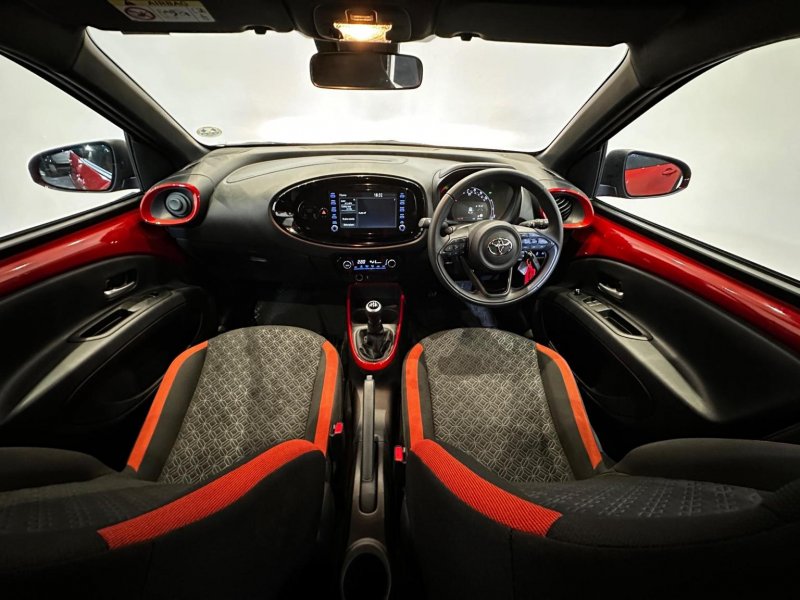 TOYOTA AYGO X