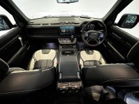 LAND ROVER DEFENDER 110