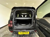 LAND ROVER DEFENDER 110