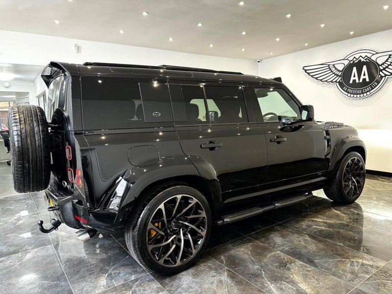 LAND ROVER DEFENDER 110