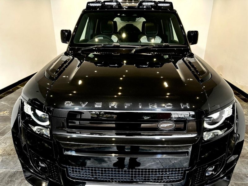 LAND ROVER DEFENDER 110
