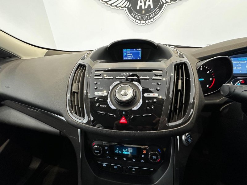 FORD KUGA