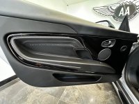 ASTON MARTIN DB11