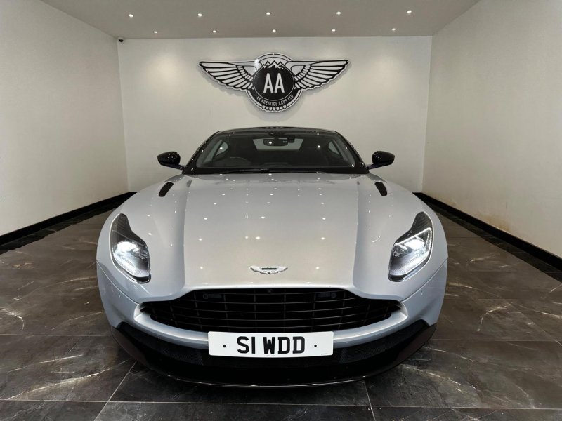 ASTON MARTIN DB11
